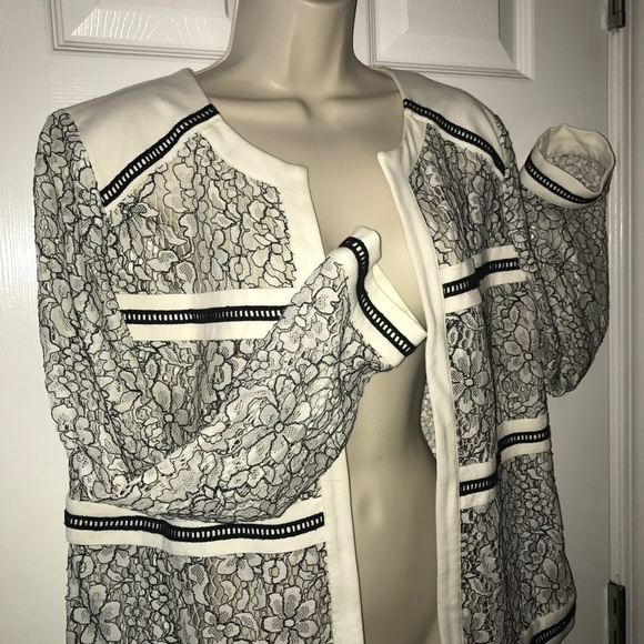 Chicos Sz 1 lace overlay spring jacket lightweight - Picture 7 of 7
